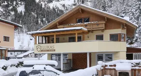Lukas Apart - Image 2