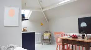 Stunning studio cntrl Totnes with parking - Image 3