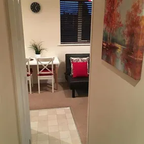 Quarters - Hadow Apartment 2 - Image 4