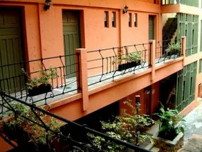 Tuscany Avenue - Image 4
