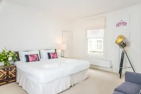 1 Hot Bath St - Image 5