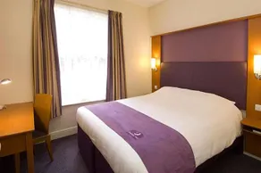 Premier Inn Solihull South (M42) - Image 3