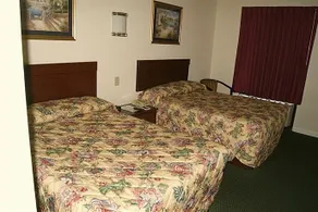 American Inn & Suites - Image 3