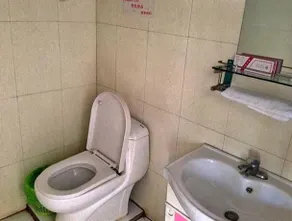 Yuanda Express Hotel - Image 5
