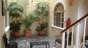Hotel Casa Blanca - Image 2