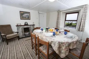 Arrow View House - Image 5