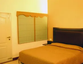 Hotel Status Club - Image 5