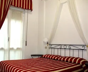Hotel Villa Elle - Image 4