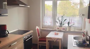 Ingrids Ferienwohnung mit Balkon in Thiede nähe See - Image 3