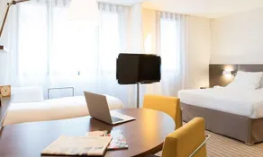 B&B HOTEL Rueil-Malmaison Gare - Image 3