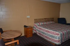 El Camino Motel - Image 2