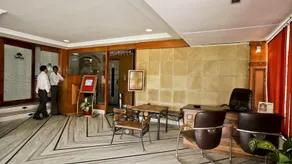 Hotel Suruchi - Image 2