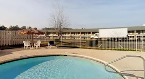 Daybreak Suites Extended Stay - Dothan - Image 2