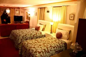 Country Cottage - Image 4