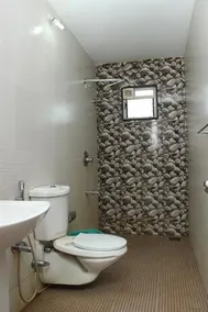 The Silverlining Guest House - Image 4