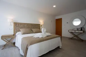 HOSTAL ROSAMAR - Image 2
