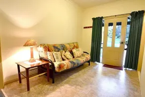 Camellia Lodge - Image 4