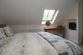 Longleat Luxury Apartment - Image 5