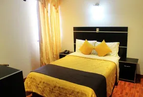 Hotel El Principe - Image 5