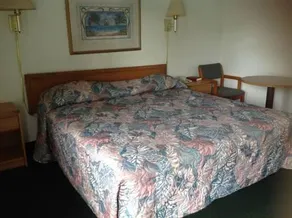 Deluxe Inn Camden - Image 1