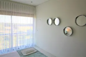 Appartement de vacances avec jardin, terrasse et piscine - Image 3
