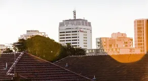 2 Bdrm Art Deco Apt, Stroll To Bondi Junction - Image 3