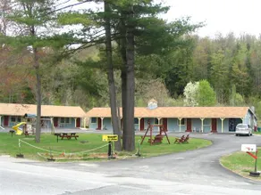 Route 9 Budget Inn - Image 2