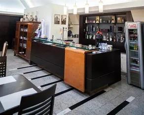 Hotel Gloria Subotica - Image 2