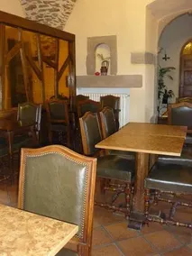 Hôtel Restaurant Le Prieuré - Image 2