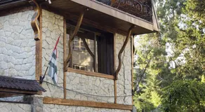 Guest Castle Hotel - Image 2