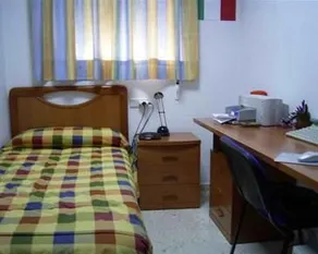 Residencia Universitaria Balcón del Romeral - Image 2
