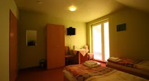 Wena's Hotel - Image 5