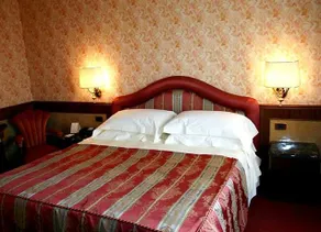 Hotel Romana Residence - Image 5