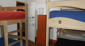 151 Backpacker Hostel B&B - Image 2