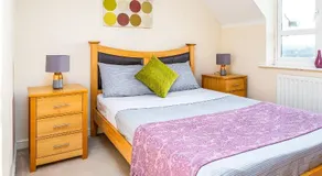Leap Peridot Apartment - Near Northampton UNI - Image 5