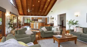 Reign Manor - large group accommodation - Image 2