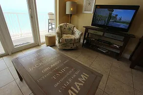 Grand appartement en copropriété convivial et familial avec jacuzzi, piscine chauffée et barbecue | Vue sur l'eau | À côté de la plage - Image 3