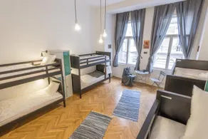 Art Photography Hostel Budapest - Image 4