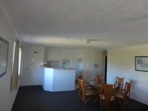 Regent Court Holiday Apartments - Image 2