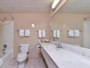 Americas Best Value Inn Warsaw - Image 4