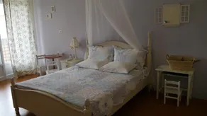 AJ's House B&B - Image 4