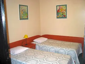 Hotel Ufo - Image 5