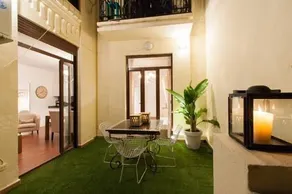 Valencia Boutique Ayuntamiento II - Image 3