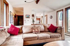 Cedar Rock Chalet - Image 3