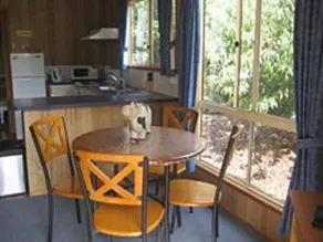 Sheffield Cabins & Apartments - Image 4