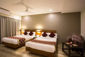 Hotel Skyview - Image 5