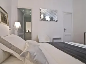 Le Boudoir 137 - Image 4