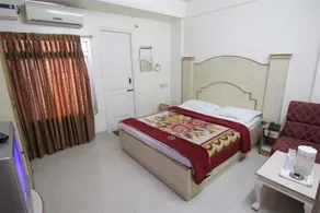 Hotel Ajantha Palace - Image 5