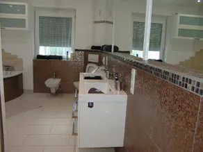 Villaci Full Service Boardinghouse Apartments - Image 4
