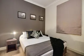 The Royal Hotel - Image 3